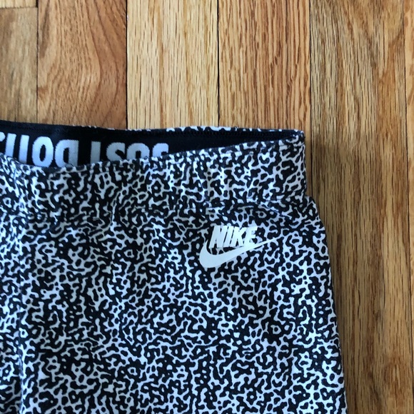Nike Pants - Nike workout leggings perfect condition